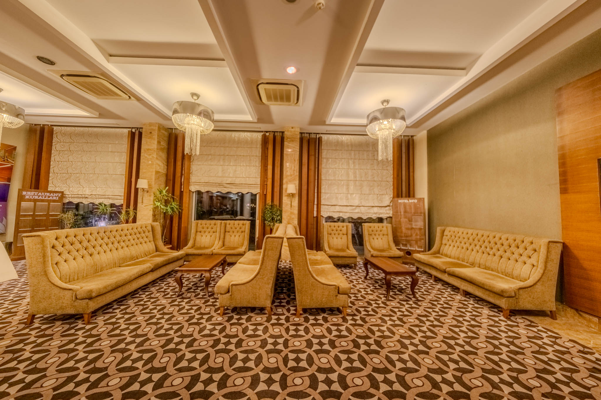 Safran Lobby